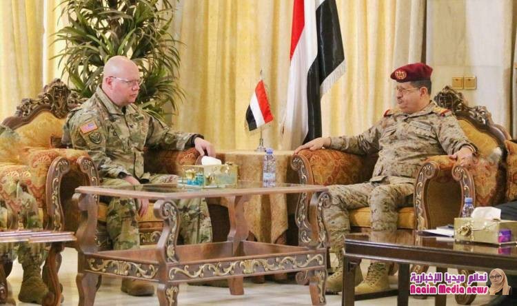 ‏وزير الدفاع الفريق الركن محمد المقدشي ، يبحث مع الملحق العسكري الأمريكي لدى ‎اليمن العقيد براد غاندي، العلاقات الثنائية بين البلدين