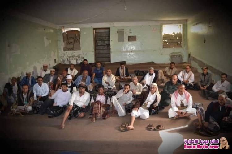 لجنة مكلفة من مدير عام شرطة محافظة تعز تزور أقسام شرطة مديرية القاهرة وتلتقي بعقال المديرية 