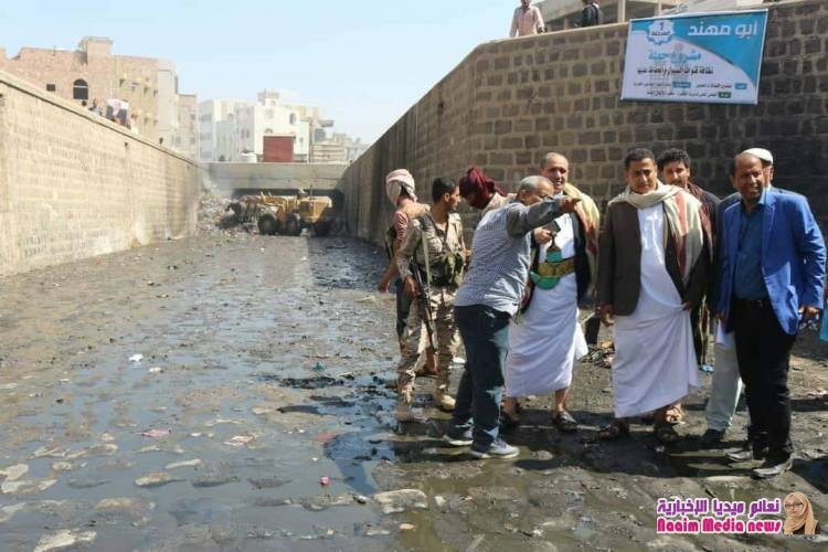 تدشين حملة نظافة قنوات السيول في تعز