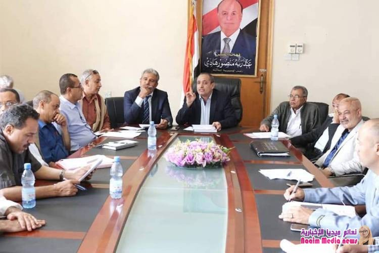 وكيل أول المحافظة يناقش اعداد الدراسات الخاصة بالمشاريع الخدمية في المحافظة لعام 2019م