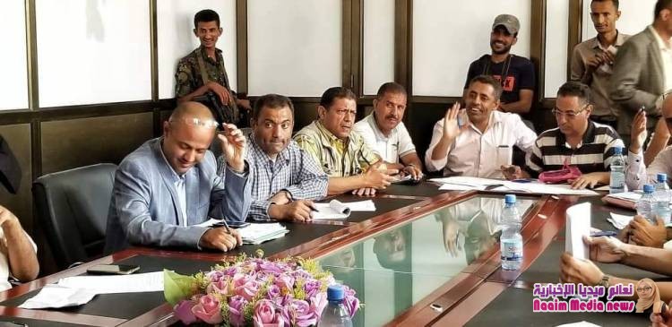 وكيل أول المحافظة يناقش اعداد الدراسات الخاصة بالمشاريع الخدمية في المحافظة لعام 2019م