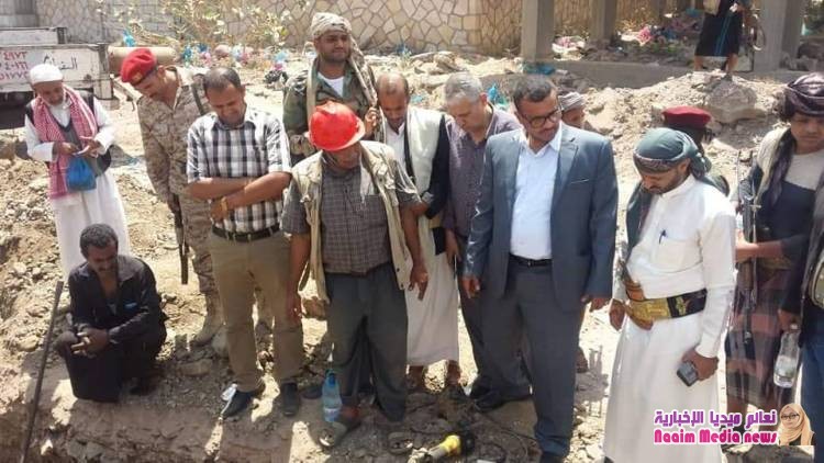 الوكيل جامل يلتقي مسؤولي المياه ويزور عدد من الآبار المتوقفة ويوجه بإعادة تشغيلها