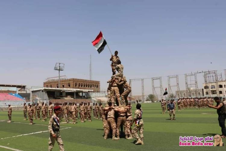 تعز.. تخرج دفعة عسكرية جديدة في اللواء 22 ميكا 