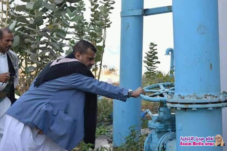 الوكيل جامل يدشن ضخ المياه لعدد من الاحياء السكنية ويطلع على التجهيزات لعدد من الابار في المدينة 