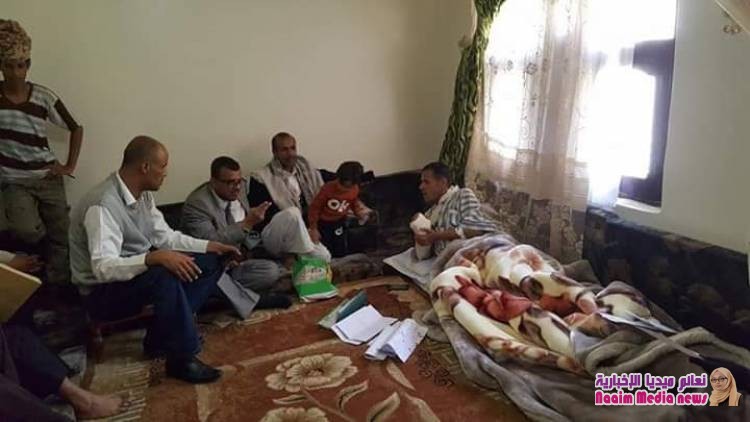 الوكيل جامل يزور المصاب الشوافي ويطمئن على صحته  