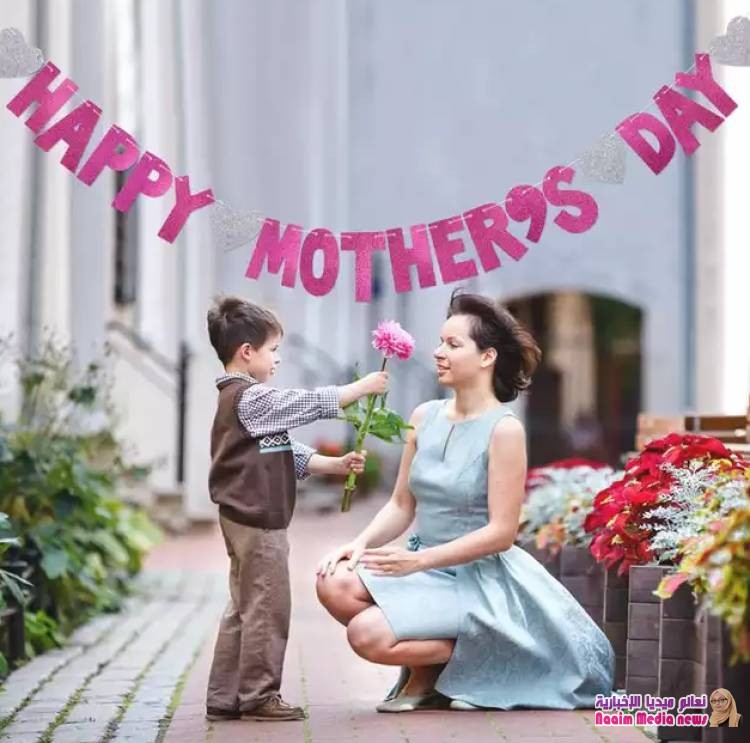 أجمل ما قيل في عيد الأم لأنّ الجنّة تحت أقدامهنّ ...