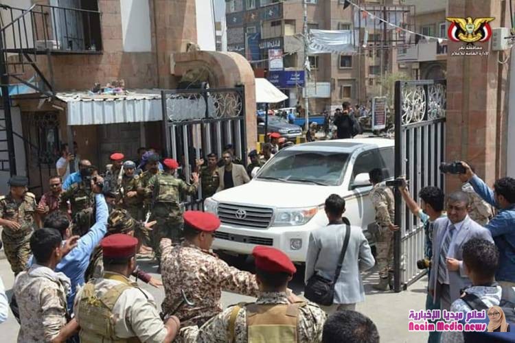 المحافظ شمسان: تعز تعشق  الدولة وسنعمل مع الجميع