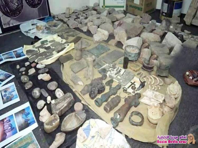 قيادات حوثية تسطوا على الاف القطع_الاثرية يعود تاريخها الى العصور القديمة