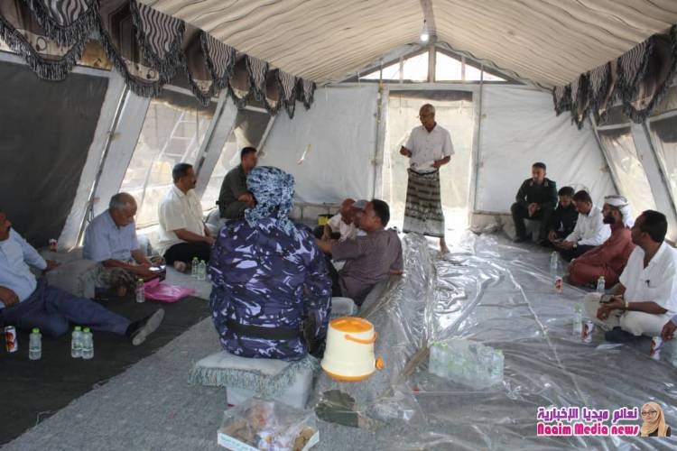 برئاسة العميد عدلان الحتس الضالع تشهد اجتماع حضره  عدد كبير من قيادات ووجاهات واعيان المحافظة 