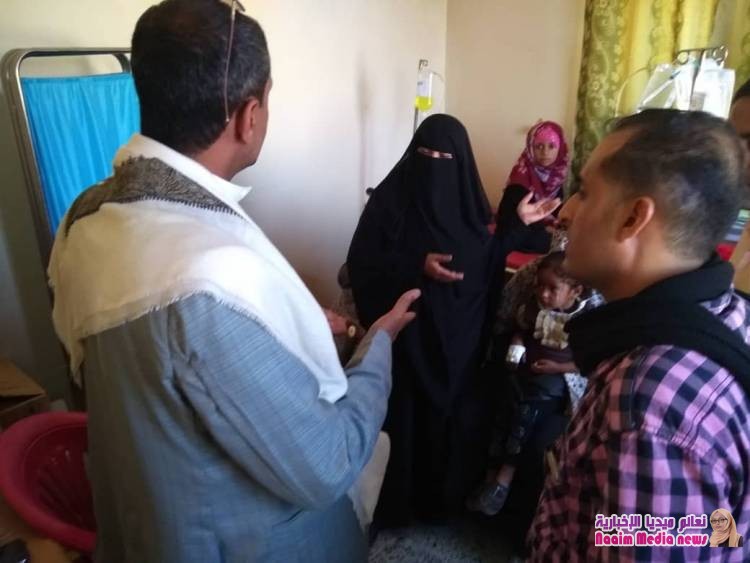 نزول ميداني لمدير عام المديرية وفريق الاستجابة الطارئة الى قرية المحشاء بعزلة بني عيسى.