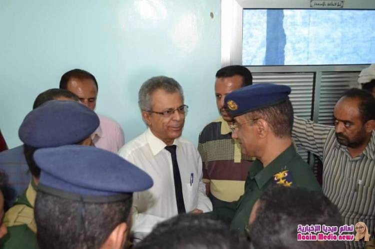 مدير عام شرطة تعز يزور جرحى الحملة الأمنية ويقوم بزيارات أخرى