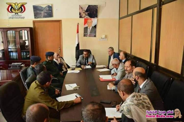 خلال ترأسه إجتماع بمدراء المديريات وقياداتها الأمنية بحضور مدير عام الشرطة الوكيل جامل يشدد على ضرورة  استقرار الأمن وتوفير الخدمات للمواطنين