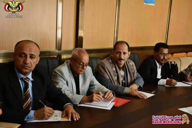 خلال ترأسه إجتماع بمدراء المديريات وقياداتها الأمنية بحضور مدير عام الشرطة الوكيل جامل يشدد على ضرورة  استقرار الأمن وتوفير الخدمات للمواطنين