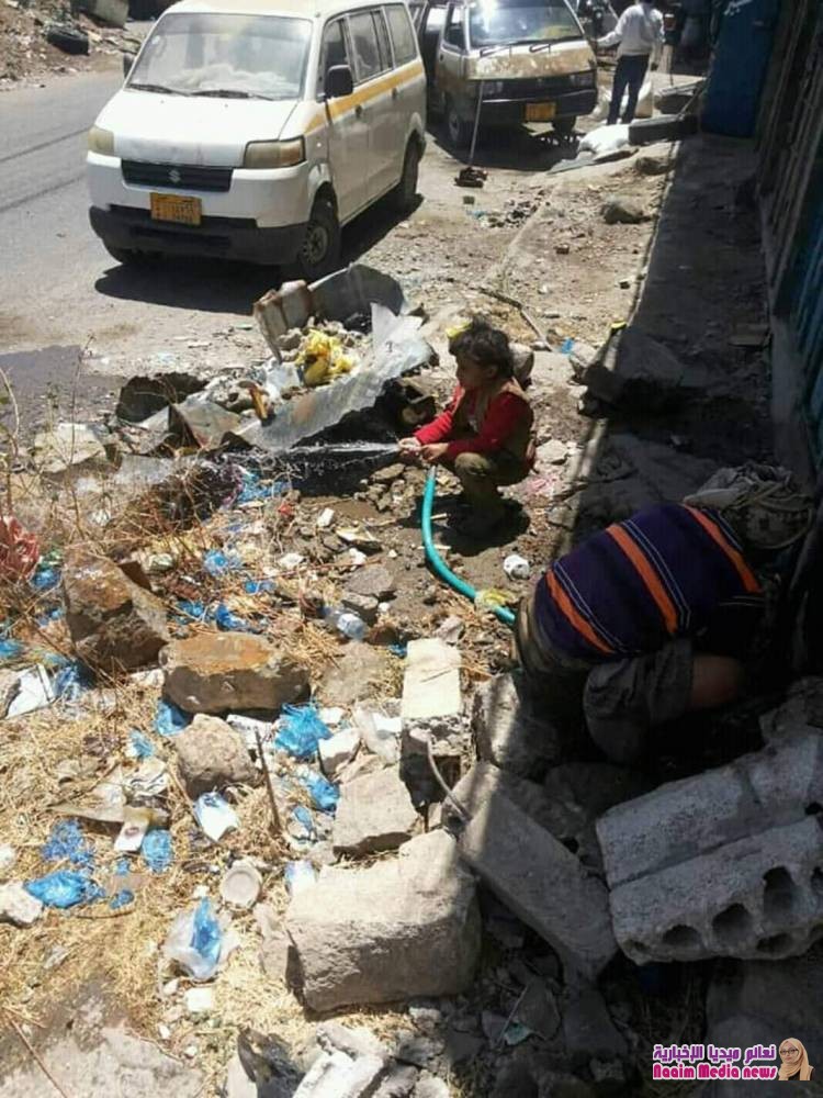 مدير إدارة فرع مؤسسة المياه بصالة يدشن ضخ المياه لحي الجحملية الشرقية