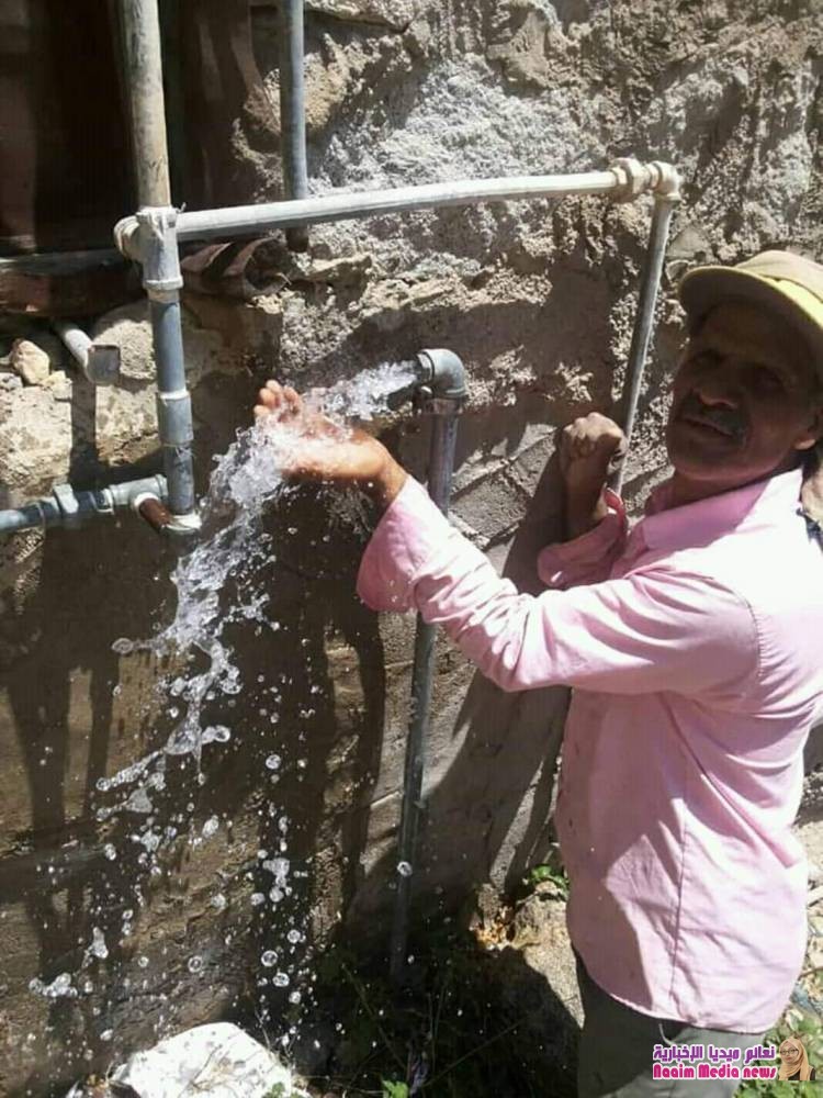 مدير إدارة فرع مؤسسة المياه بصالة يدشن ضخ المياه لحي الجحملية الشرقية