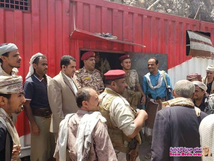 قائد محور تعز اللواء الركن سمير الصبري يزور مقر اللواء 145 مشاة ونقطة الهنجر غربي المدينة