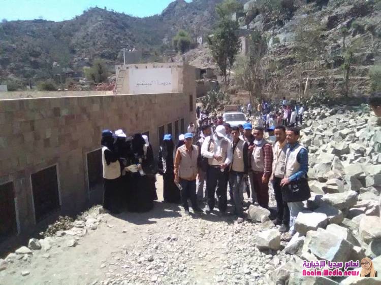 ضمن خطة الاستجابة الطارئة للحد من انتشار وباء الكوليرا..  مجلس الشباب العالمي اليمنIYCY يرسل فريقاً طبياً الى بلاد الوافي.