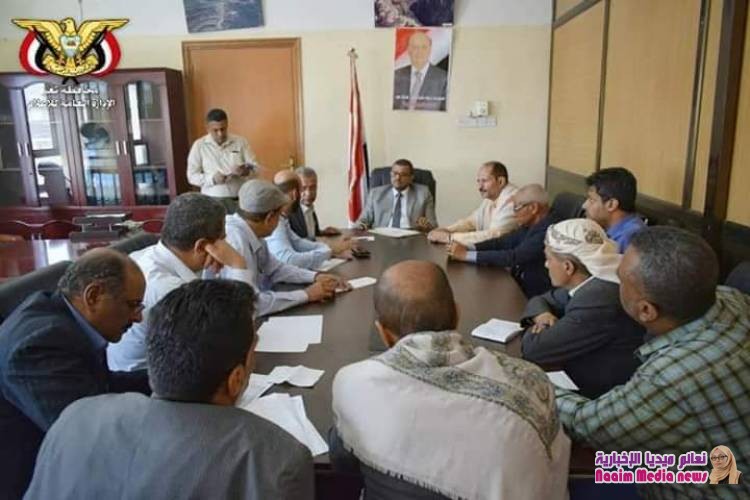 خلال اجتماعه بمدراء المديريات وفروع الاشغال ومدير شرطة السير الوكيل جامل يشدد على ضرورة وضع ضوابط وحلول للمخالفات والازدحام المروري في شوارع المدينة