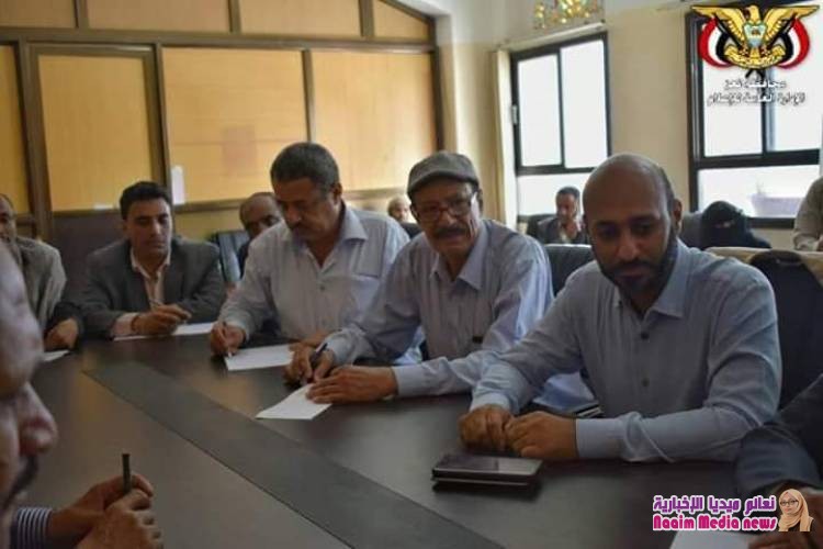 خلال اجتماعه بمدراء المديريات وفروع الاشغال ومدير شرطة السير الوكيل جامل يشدد على ضرورة وضع ضوابط وحلول للمخالفات والازدحام المروري في شوارع المدينة