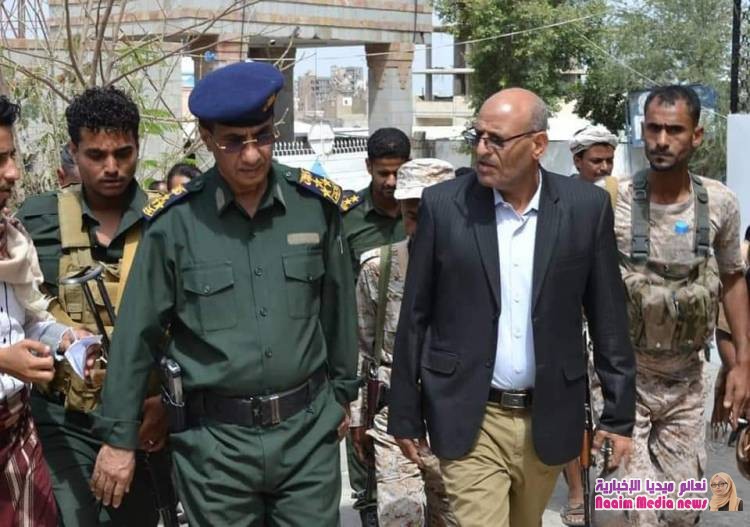 وكيل  الدفاع والأمن يطلع على سير العمل في شرطة المحافظة