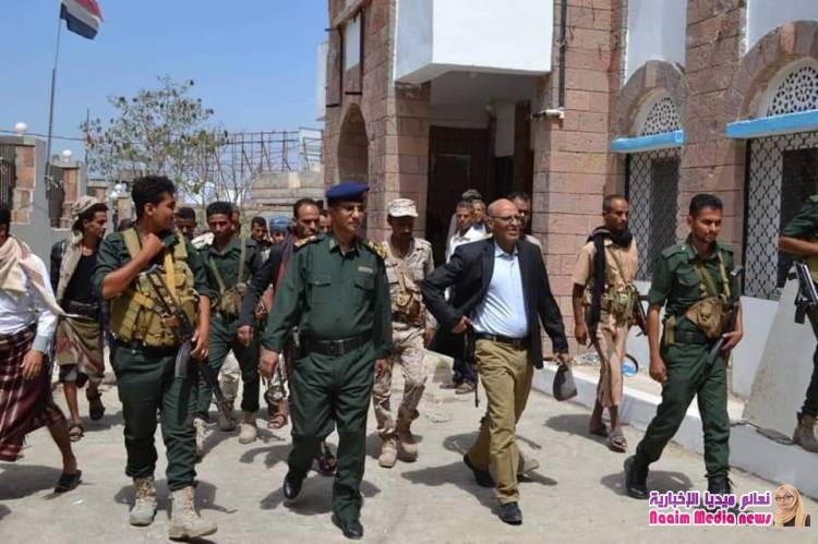 وكيل  الدفاع والأمن يطلع على سير العمل في شرطة المحافظة