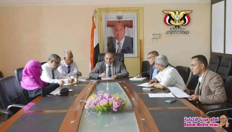 وكيل أول يناقش خطط وبرامج عمل المكاتب السيادية في المحافظة