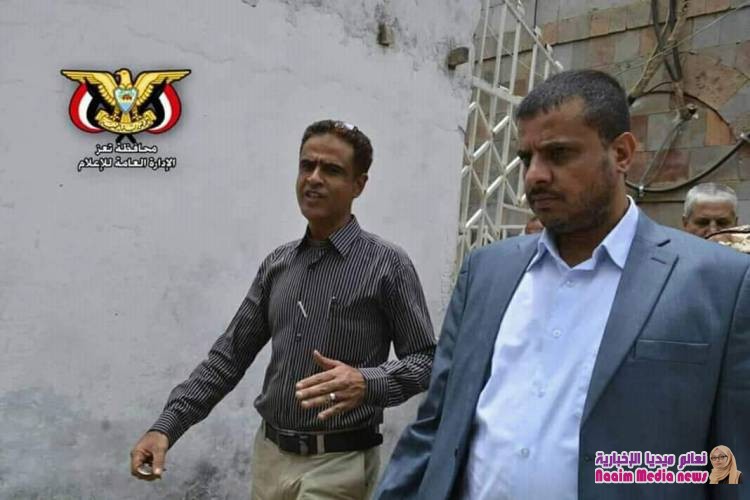 الوكيل جامل يقوم بزيارة للمصابين بوباء الكوليرا في المستشفى الجمهوري  