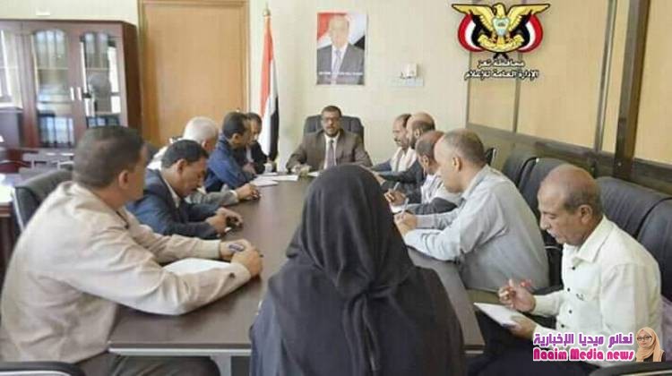 الوكيل جامل يناقش سير أداء العمل التربوي في مديريات المدينة 