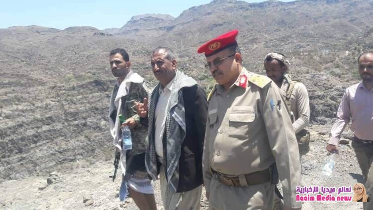 أركان محور تعز قائد اللواء 170د/جو يزور موقع اللواء 35 ويلتقي قائده