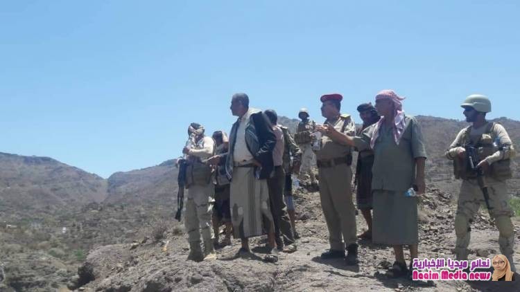 أركان محور تعز قائد اللواء 170د/جو يزور موقع اللواء 35 ويلتقي قائده