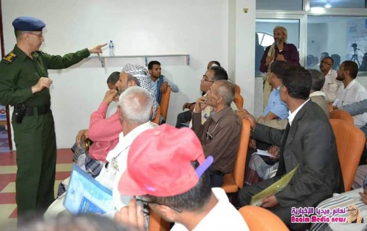 اختتام دورة تدريبية لعدد 50 عاقل في مديريات مدينة تعز 