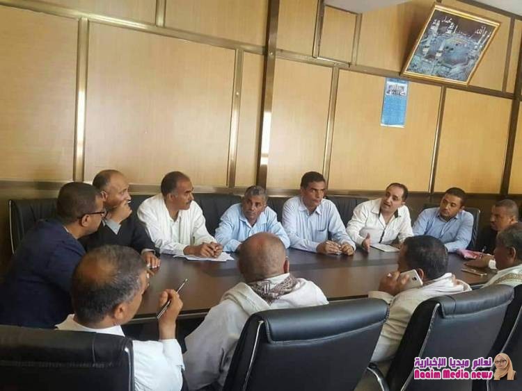 الوكيل جامل يترأس اجتماعاً موسع للمكتب التنفيذي بمديرية صالة لمناقشة أوضاع وقضايا المديرية 