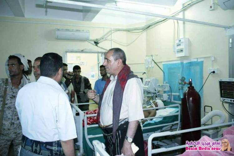 وكيل أول المحافظة يزور الجرحى في عدد من مستشفيات المدينة ويطمئن على صحتهم 