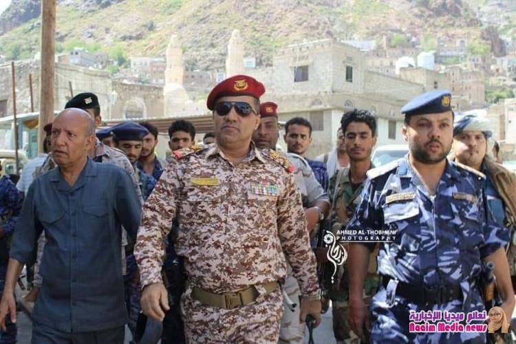 قائد محور تعز يتفقد احياء المدينة القديمة