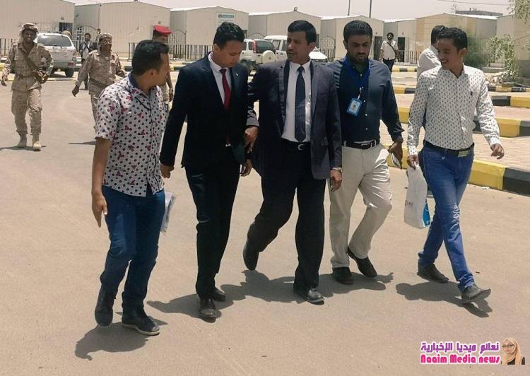 الوزير السروري يقوم بزيارة لحرم جامعة إقليم سبأ ويتفقد الطلاب والطالبات في قاعات الإختبارات