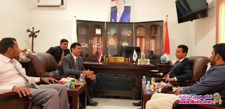 العرادة يلتقي السروري في مكتب رئيس جامعة إقليم سبأ 