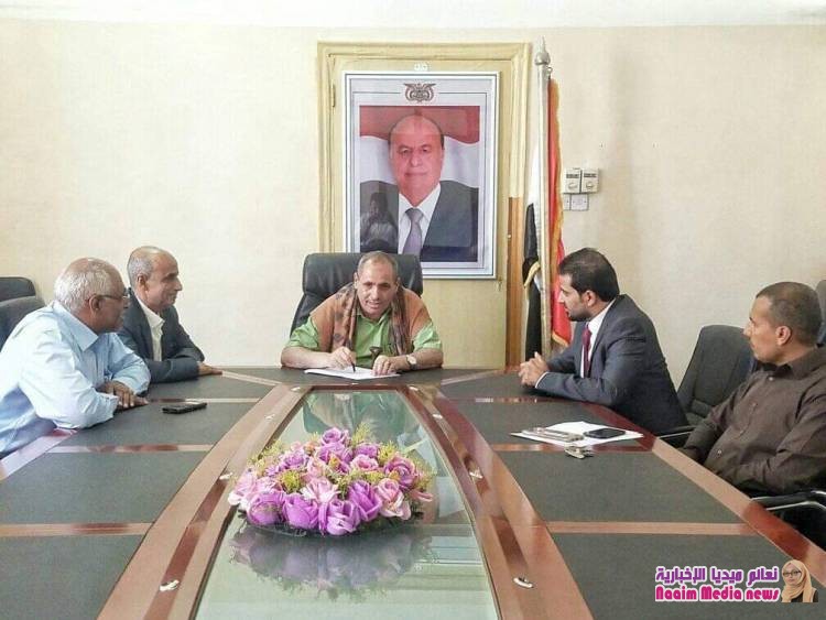 وكيل أول محافظة تعز يلتقي مدير عام مؤسسة الرحمة 