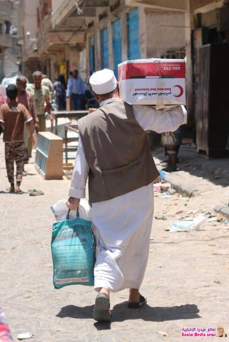 الهلال الاحمر الاماراتي يكثف المشاريع الخيرية  في عدة محافظات يمنية محررة لتغطية احتياجات 100 الف اسرة 