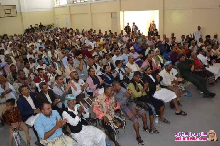 شرطة تعز تعقد لقاء موسعا بعقال مدينة تعز حول أزمة المياه في المدينة