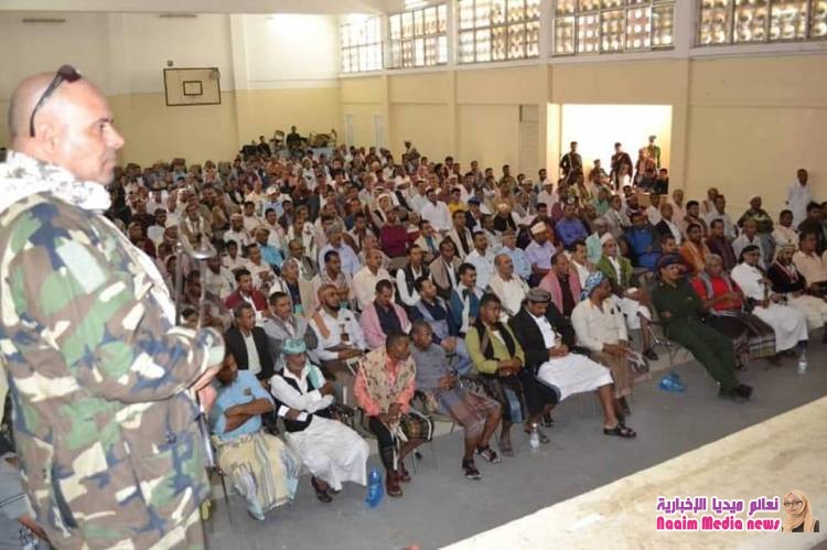 شرطة تعز تعقد لقاء موسعا بعقال مدينة تعز حول أزمة المياه في المدينة