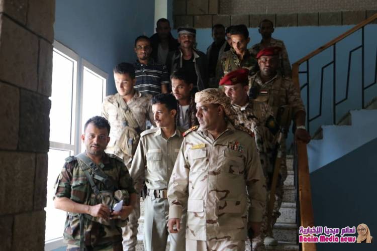 قائد محور تعز يتفقد الجبهة الشرقية ويؤكد: "النصر قادم"