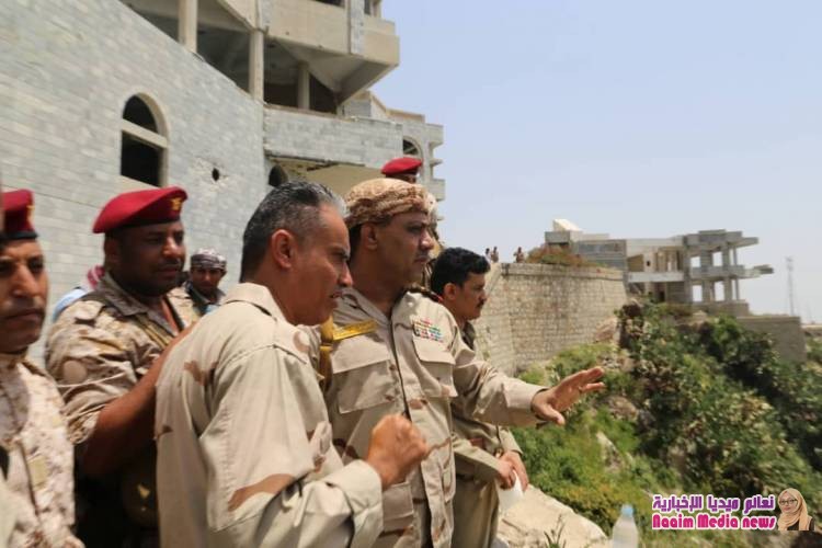 قائد محور تعز يتفقد الجبهة الشرقية ويؤكد: "النصر قادم"