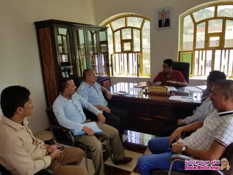 لقاء يناقش برنامج المراكز الصيفية والمخيمات الكشفية بتعز