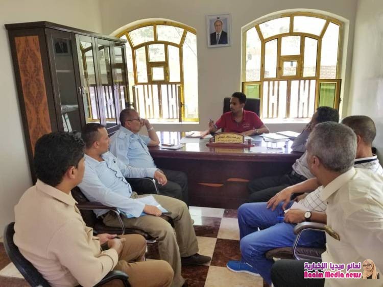 لقاء يناقش برنامج المراكز الصيفية والمخيمات الكشفية بتعز