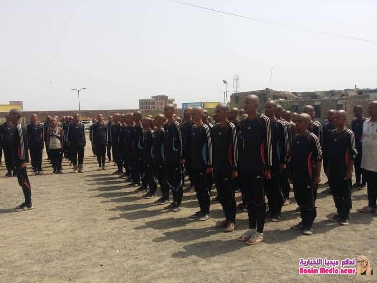 مدير عام شرطة محافظة تعز يتفقد المركز التدريبي لشرطة  الدوريات ومبنى البحث الجنائي 