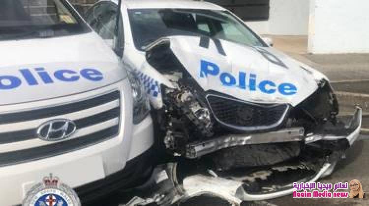 مهرب سيء الحظ يصدم سيارة شرطة بشاحنة تحمل مخدرات بملايين الدولارات