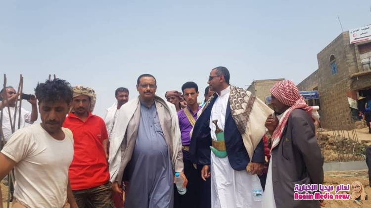 مدير عام المديرية ...يزور عزلة الحقل ويدشن مشروع توزيع السلل الغذائية ويطلع على سير العمل في مشروع بناء مركز الشهيد العامري الطبي بعزلة القحاف.