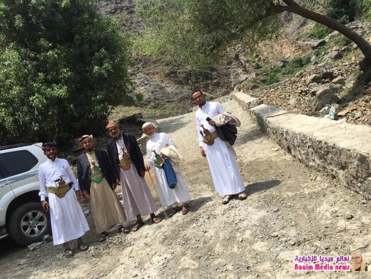 بجهود مجتمعية ...إفتتاح عدداً من المشاريع التنموية والمبادرات المجتعية بقرى عزلة بني بكاري بمديرية جبل حبشي.