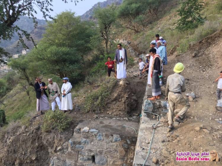 بجهود مجتمعية ...إفتتاح عدداً من المشاريع التنموية والمبادرات المجتعية بقرى عزلة بني بكاري بمديرية جبل حبشي.