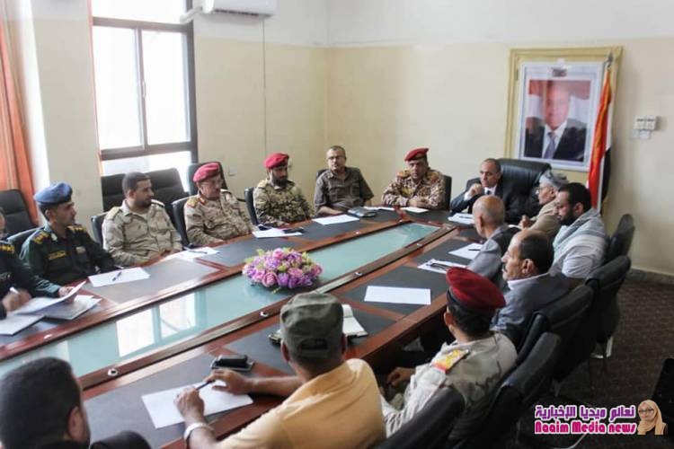 اللجنة الأمنية بتعز تناقش مستجدات الأوضاع الامنية وتثبيت الأمن والاستقرار بالمحافظة